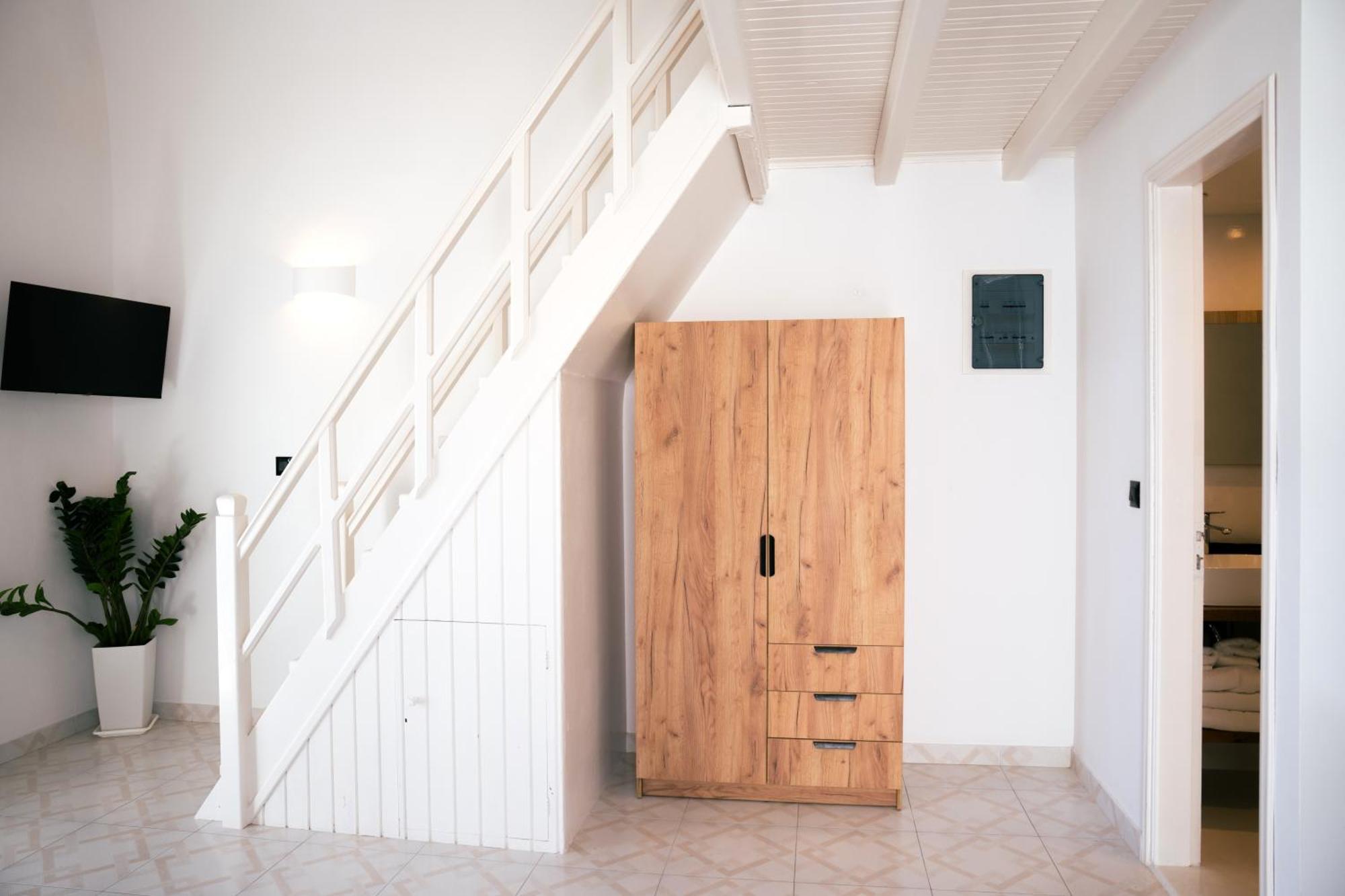 Gervi Suites Fira  Exterior photo